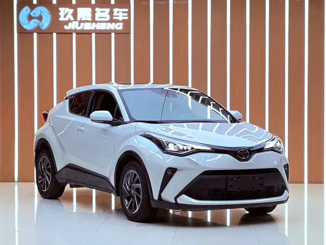 Toyota C-HR — Фото автомобиля 3