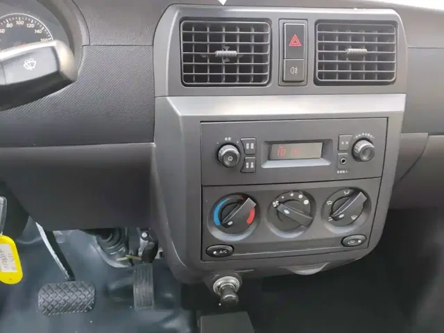 Wuling Rongguang EV — Фото автомобиля 12