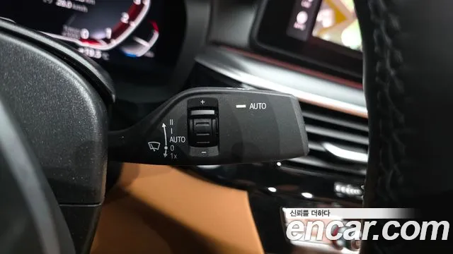 BMW 5 Series G30 — Фото автомобиля 30
