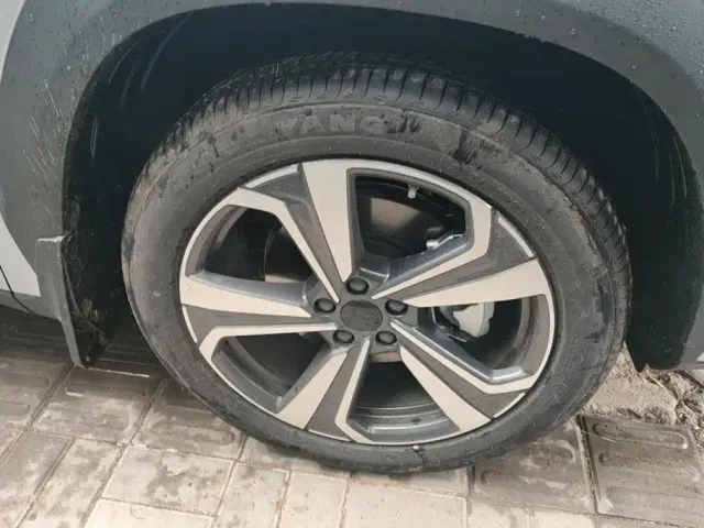 Geely Boyue L — Фото автомобиля 6