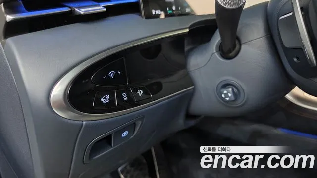Genesis GV70 — Фото автомобиля 25