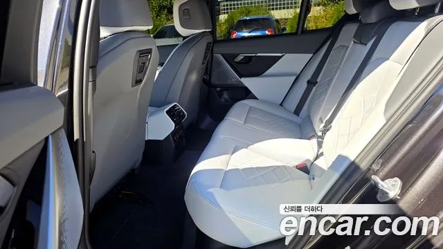 BMW 5 Series G60 — Фото автомобиля 11