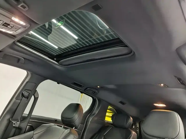 Toyota Sienna — Фото автомобиля 13