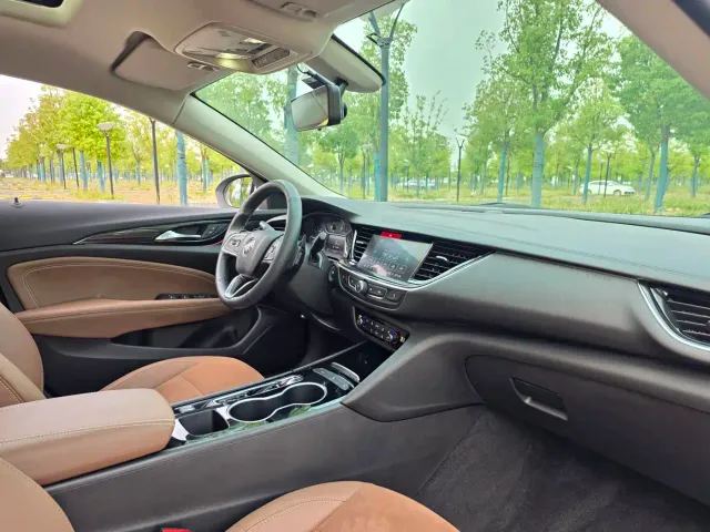 Buick Regal — Фото автомобиля 20