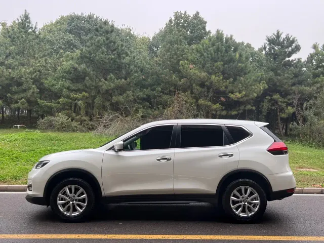Nissan X-Trail — Фото автомобиля 9