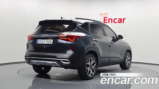 Kia Seltos Seltos Бензин 1.6 турбо 2WD — Фото автомобиля 2