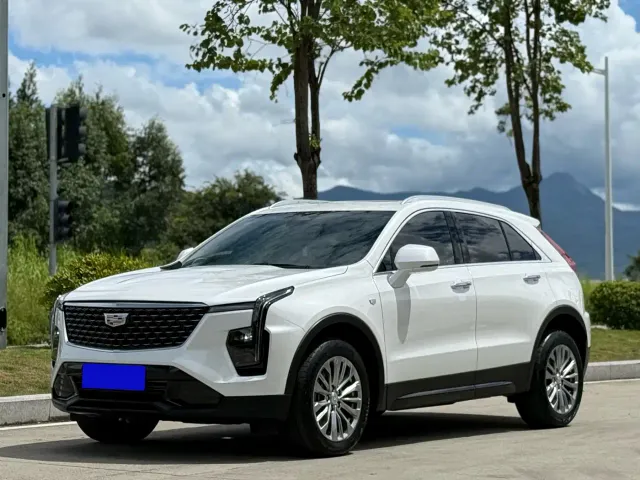 Фотография автомобиля — Cadillac XT4