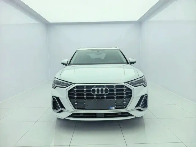 Audi Q3 — Фото автомобиля 2