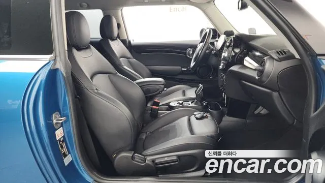 Mini Cooper — Фото автомобиля 11