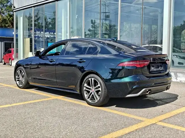 Jaguar XEL — Фото автомобиля 4
