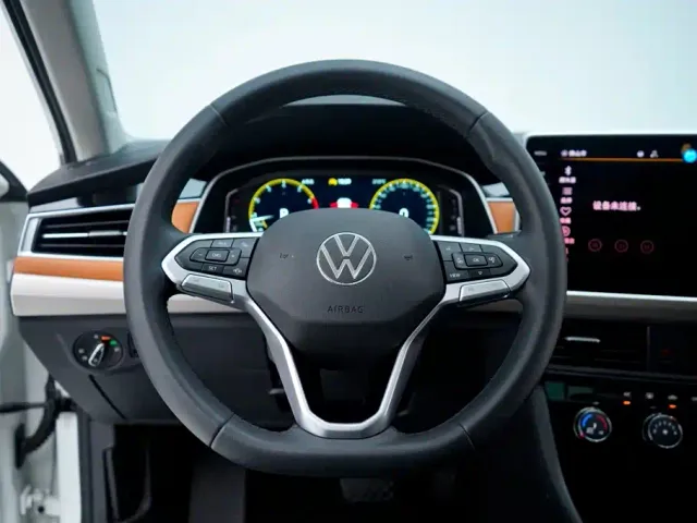 Volkswagen Bora — Фото автомобиля 15