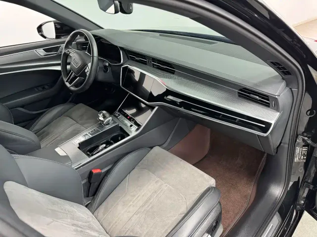 Audi A6L — Фото автомобиля 14