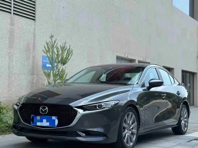 Фотография автомобиля — Mazda Axela