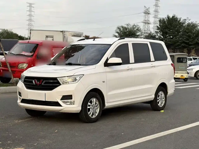 Фотография автомобиля — Wuling Hongguang
