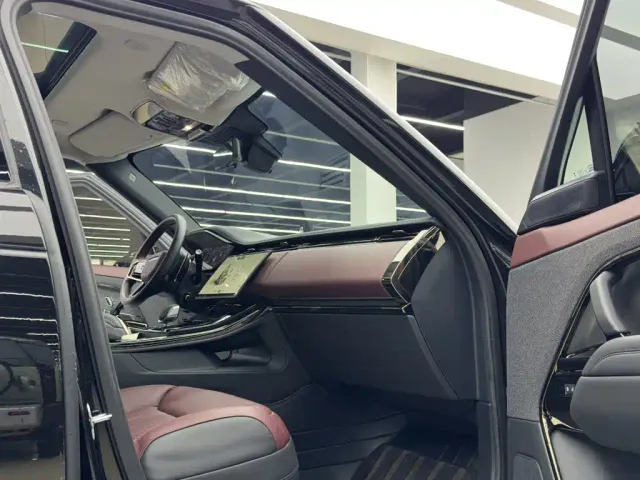 Land Rover Range Rover Sport — Фото автомобиля 10
