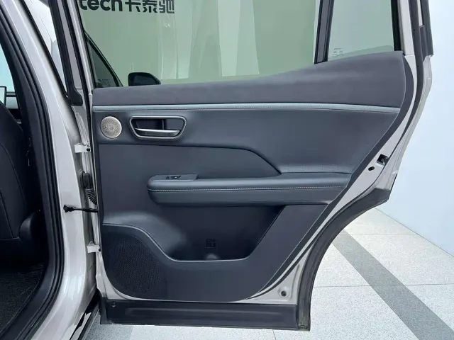 Toyota BoZhi 3X — Фото автомобиля 14