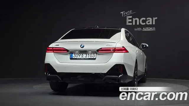 BMW 5-Series 5 серия (G60) 530i xDrive M Sport Pro Special Edition — Фото автомобиля 3