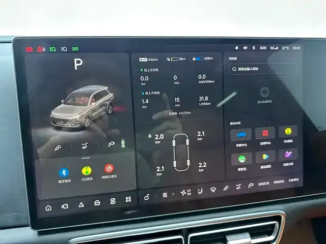 Li Auto L8 — Фото автомобиля 10