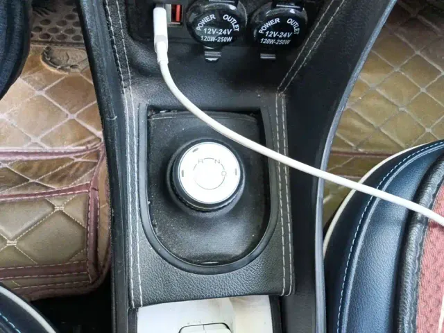 Wuling Hongguang Mini EV — Фото автомобиля 10