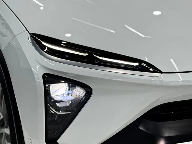 Nio ES6 — Фото автомобиля 16
