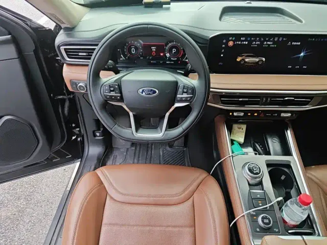 Ford Explorer — Фото автомобиля 6