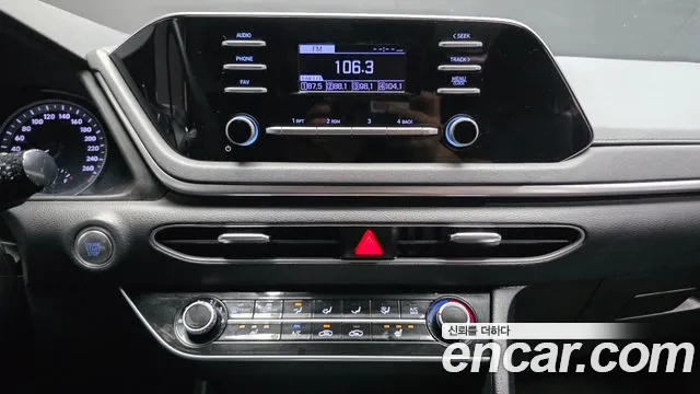 Hyundai Sonata Sonata (DN8) 2.0 LPG(Для проката) — Фото автомобиля 17