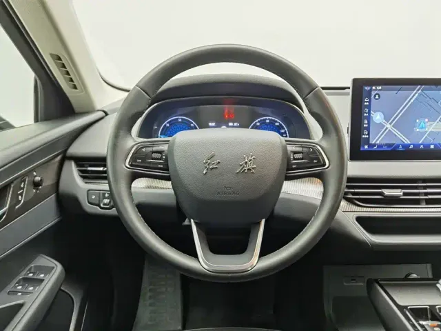 Hongqi E-QM5 — Фото автомобиля 11