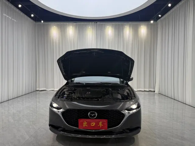 Mazda Axela — Фото автомобиля 14