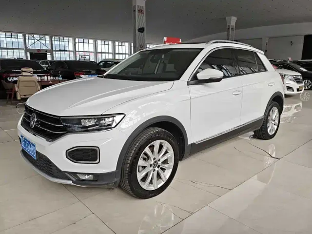 Фотография автомобиля — Volkswagen T-Roc