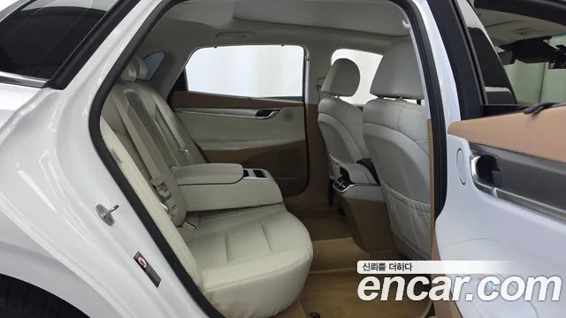 Hyundai Grandeur (New) Hybrid — Фото автомобиля 17