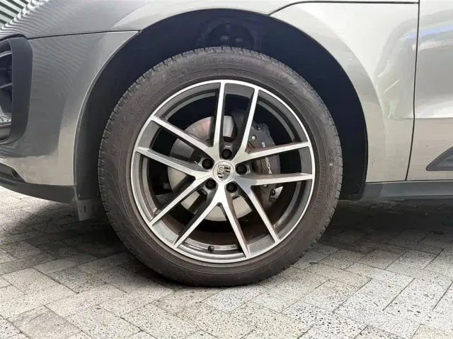 Porsche Macan — Фото автомобиля 13