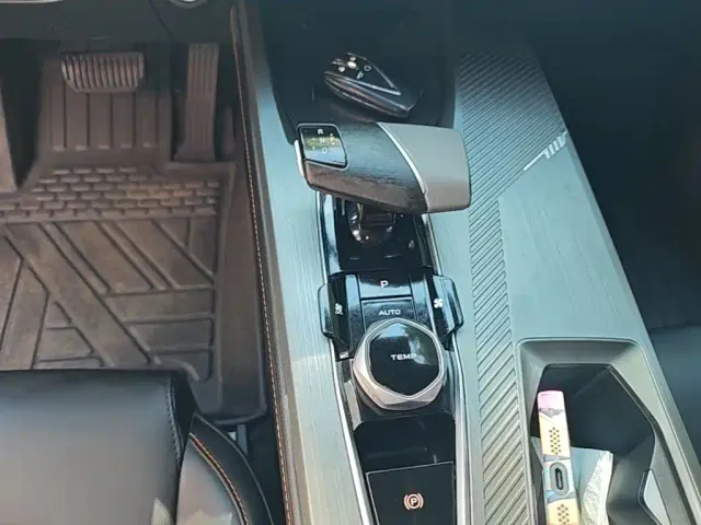 Changan Oshan Z6 EV — Фото автомобиля 13