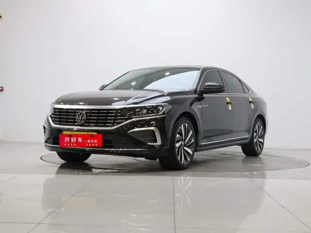 Фотография автомобиля — Volkswagen Passat