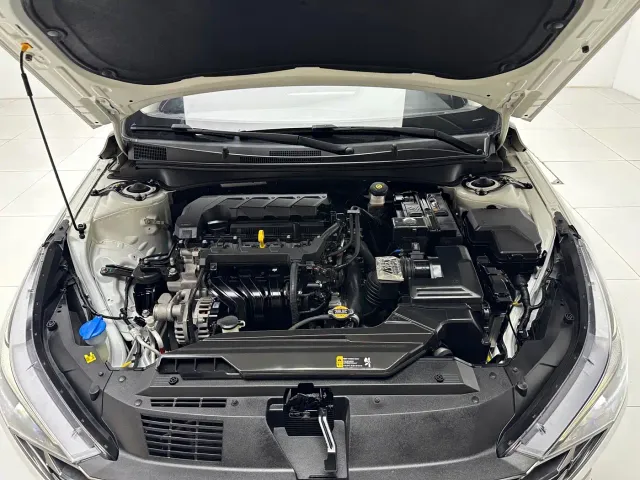 Hyundai Elantra — Фото автомобиля 23