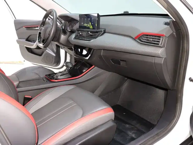 Dongfeng Yixuan GS — Фото автомобиля 8
