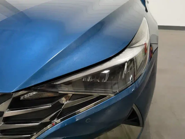 Hyundai Elantra — Фото автомобиля 7