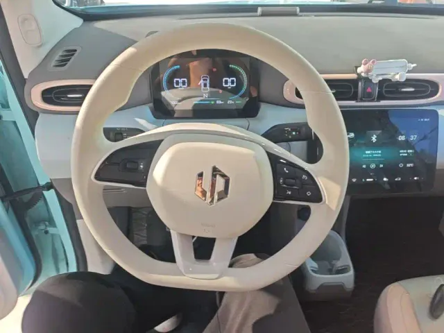 Leapmotor T03 — Фото автомобиля 10