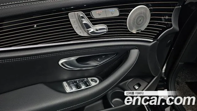 Mercedes-Benz E-Class — Фото автомобиля 14