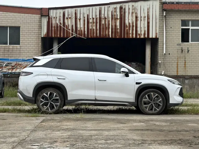 BYD Song L DM-i — Фото автомобиля 8