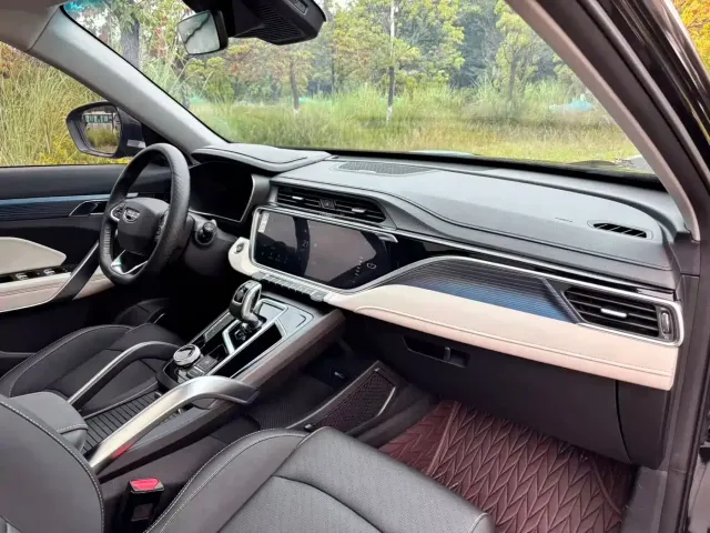 Geely Boyue — Фото автомобиля 21