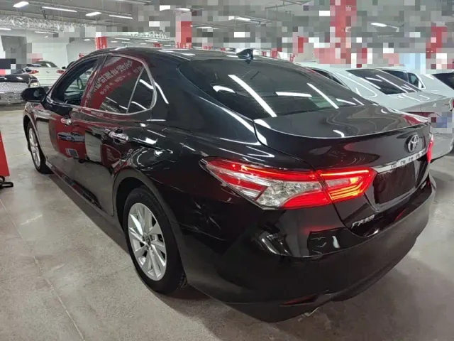 Toyota Camry — Фото автомобиля 4