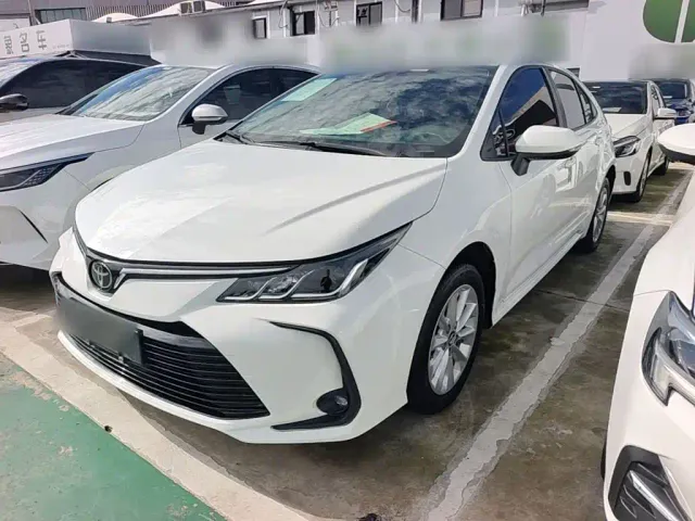 Фотография автомобиля — Toyota Corolla