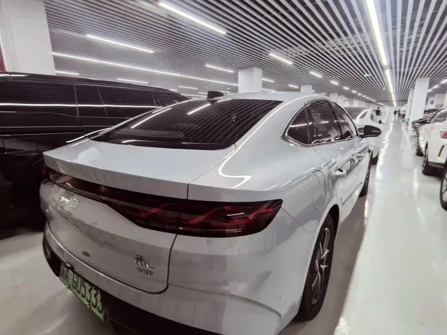 BYD Qin L — Фото автомобиля 8