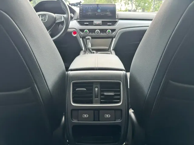 Honda Accord — Фото автомобиля 11