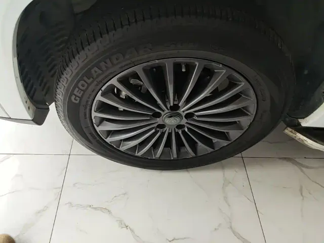 Changan CS95 — Фото автомобиля 22