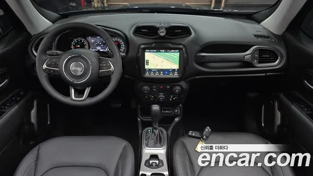 Jeep Renegade — Фото автомобиля 7