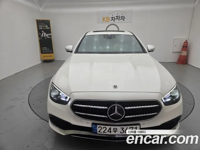 Mercedes-Benz E-Class E-класс W213 E350 4MATIC Avantgarde — Фото автомобиля 3