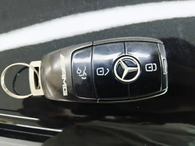 Mercedes-Benz GLB AMG — Фото автомобиля 8