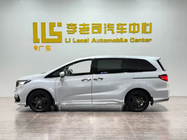 Honda Odyssey — Фото автомобиля 4