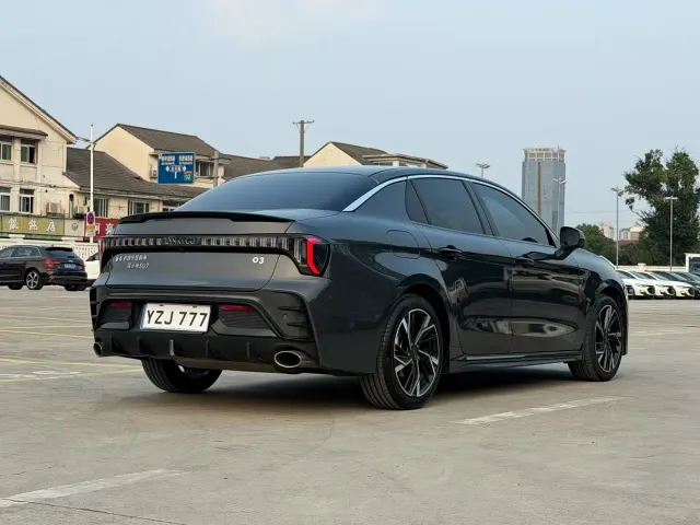 Lynk & Co 03 — Фото автомобиля 7
